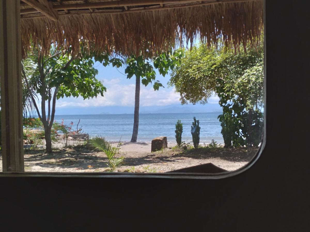 East Lombok Dive Hotel - 3 Private Rooms On The Beach Labuhan Pandan Exterior foto
