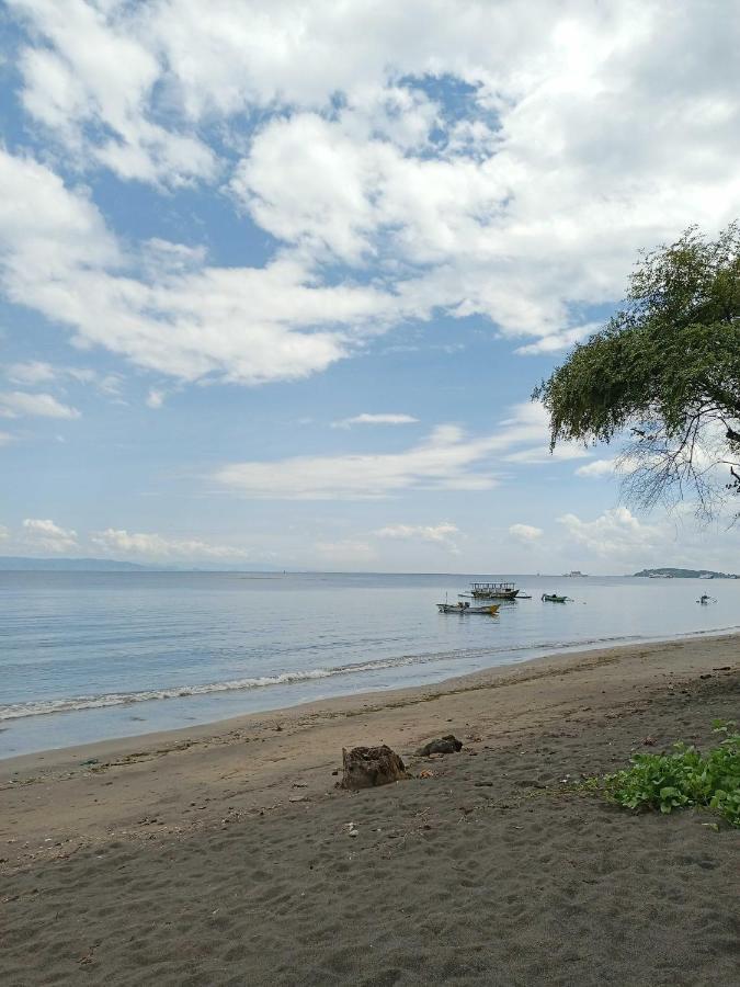 East Lombok Dive Hotel - 3 Private Rooms On The Beach Labuhan Pandan Exterior foto